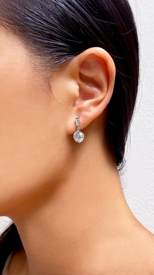 Athena Earrings 9K White Gold