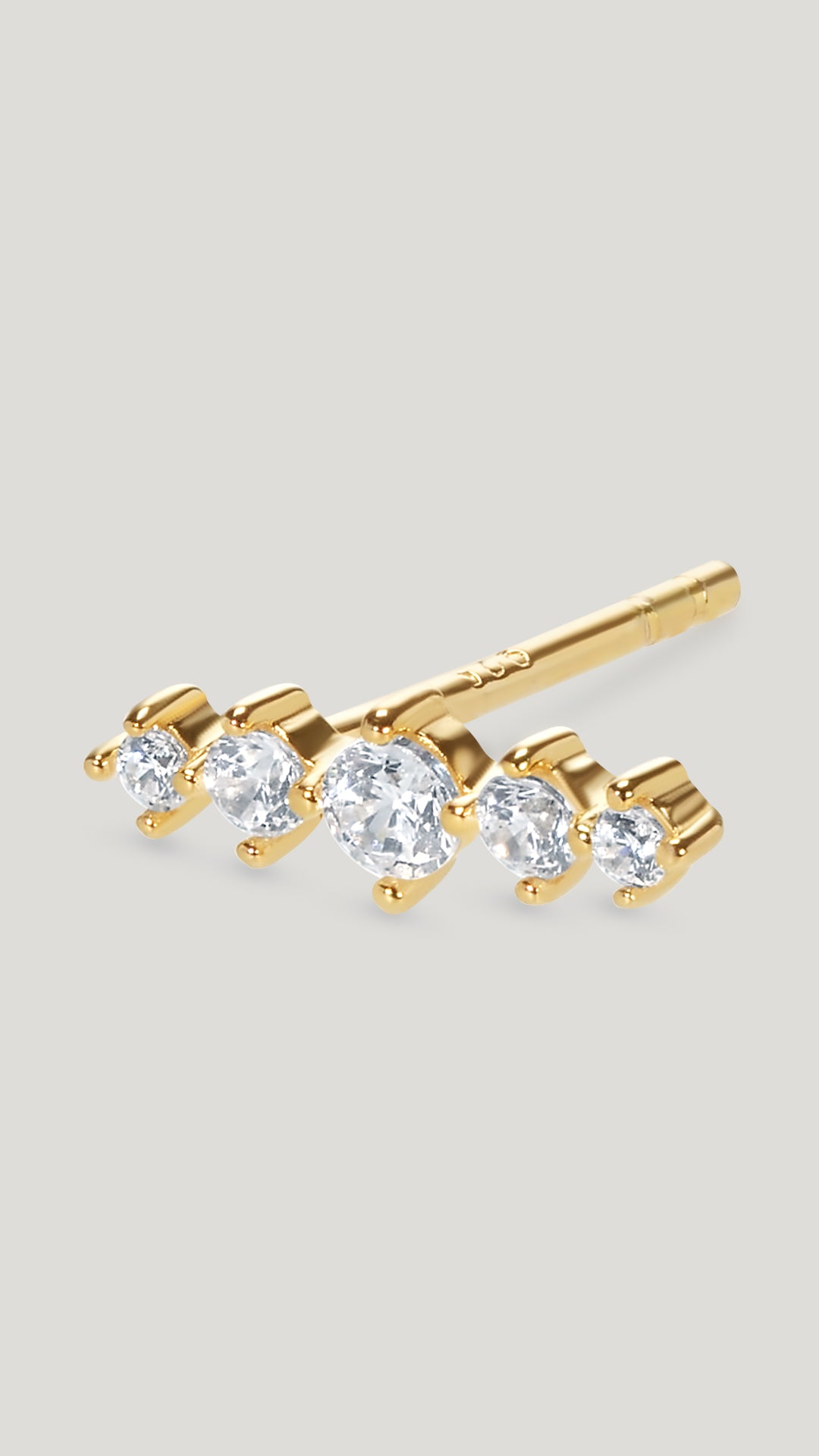 Haru dainty stud earring in 18k gold vermeil on sterling silver