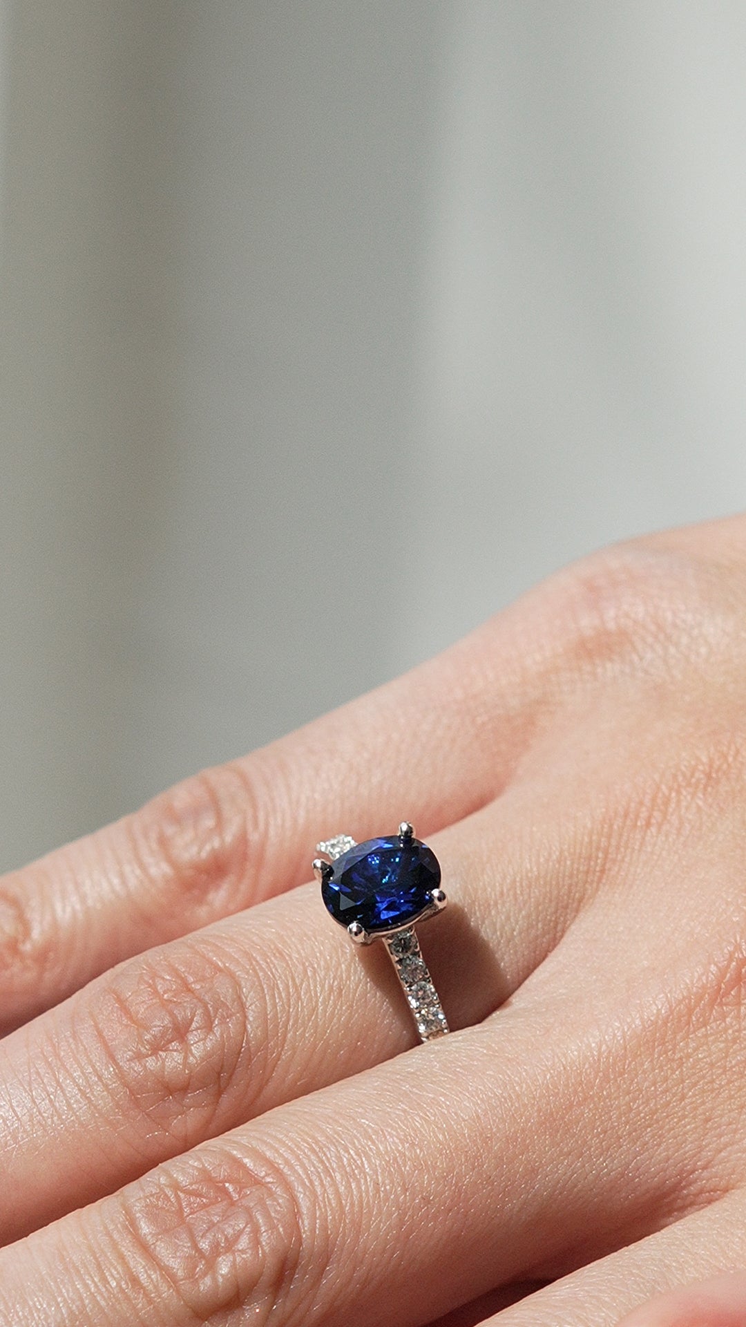 Cordelia Ring 18K White Gold Sapphire