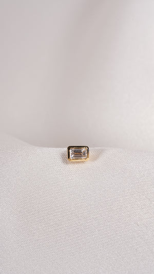 Seema Stud 9K Yellow Gold