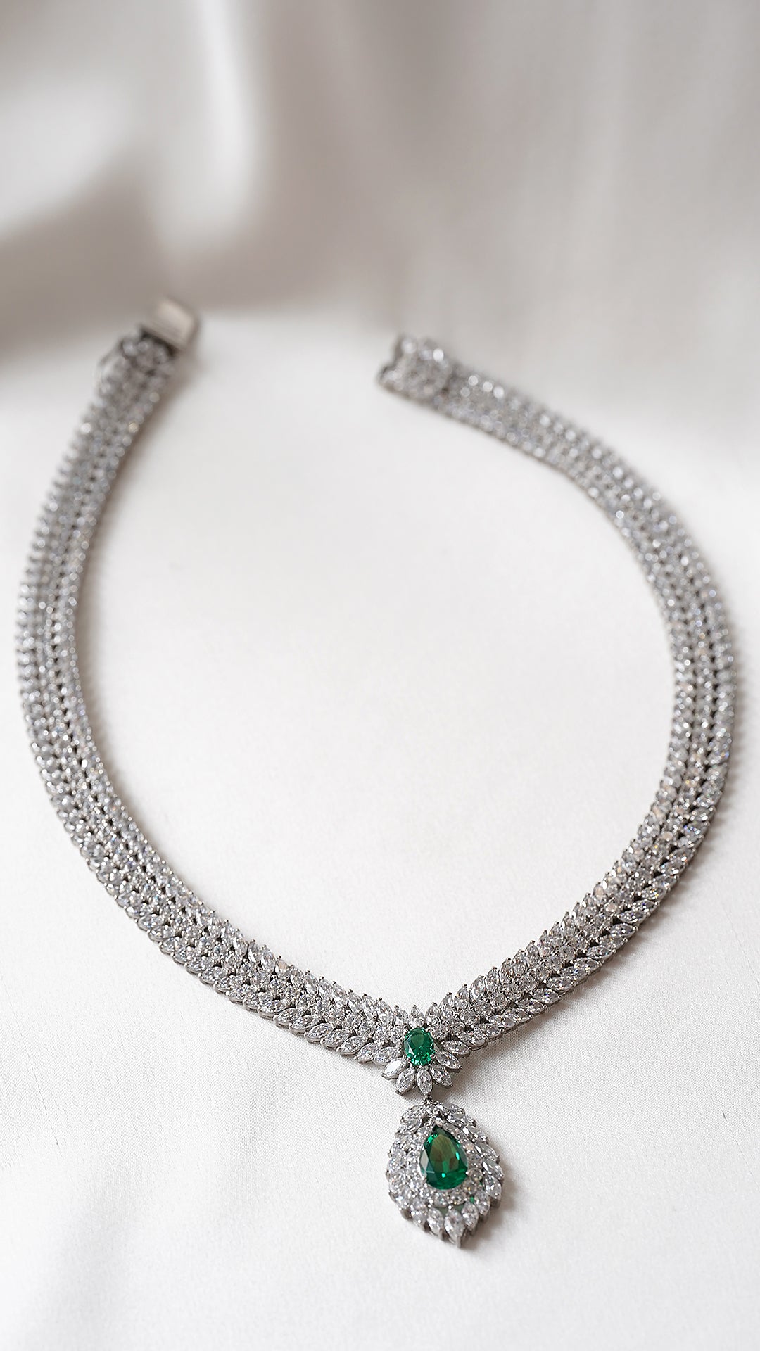 Evergreen Grand Necklace White Gold Plated