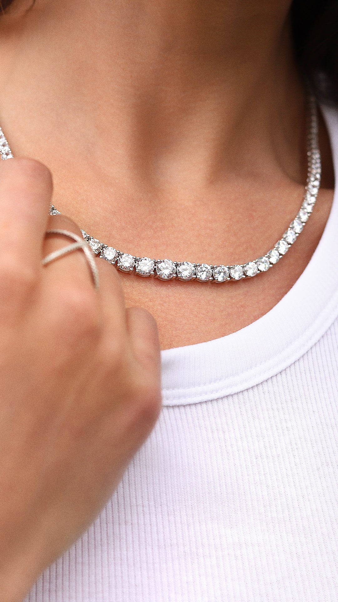 Bold yet elegant cubic zirconia tennis necklace – jewellery must-have