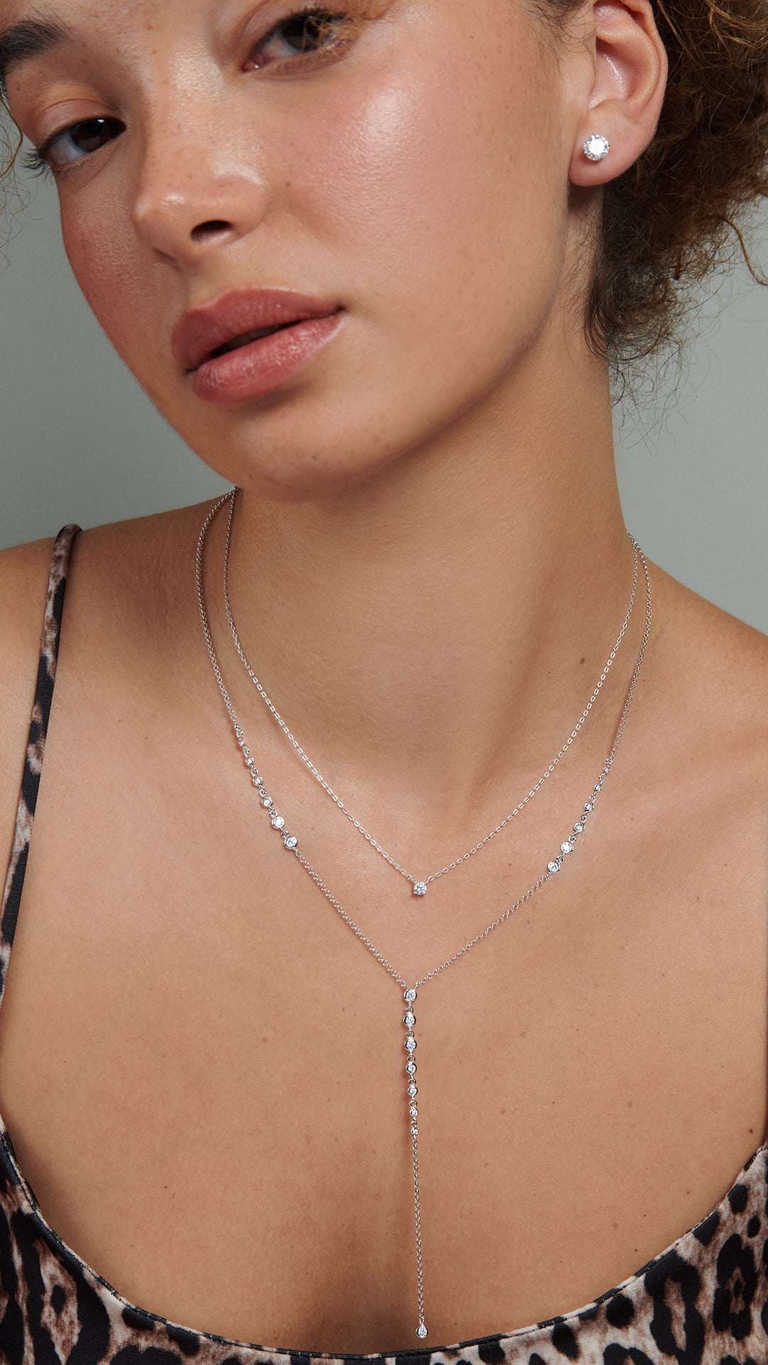 Thiya Necklace White Gold Plated