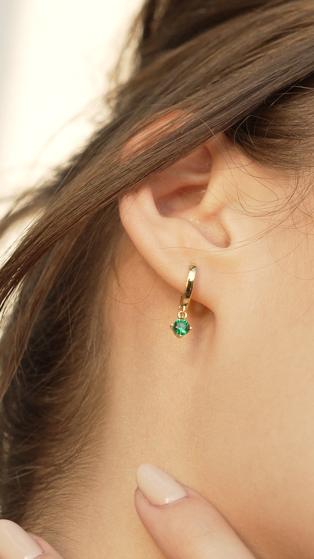 Tilda Hoops Emerald 18K Gold Vermeil – CARAT* London UK