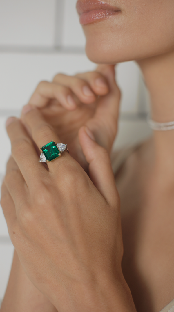 Adila Emerald Green Ring Sterling Silver