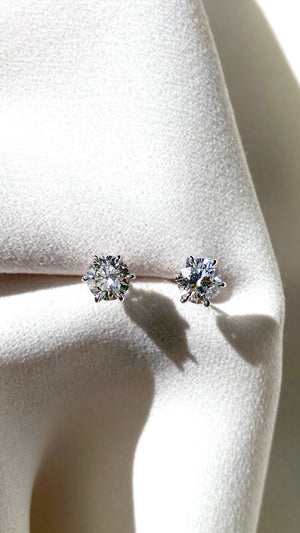 Elle Diamond Stud Earrings 18K White Gold